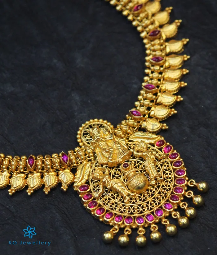 Necklaces Silversmith The Avyukta Silver Necklace
