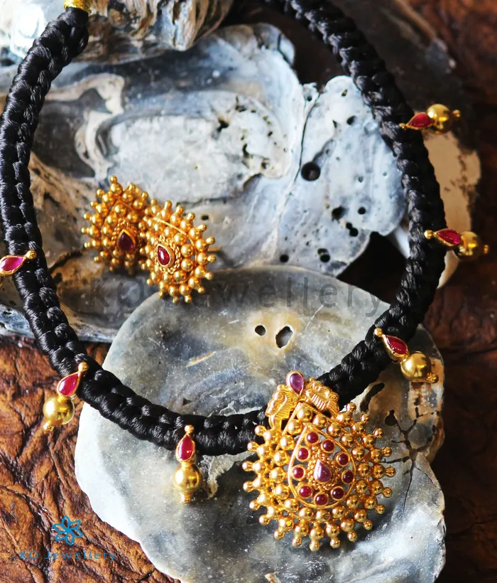 Silversmith Necklaces The Aradhana Silver Thread Necklace Black