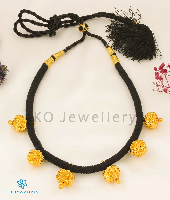 Silversmith Necklaces The Kadru Silver Rudraksha Thread Necklace