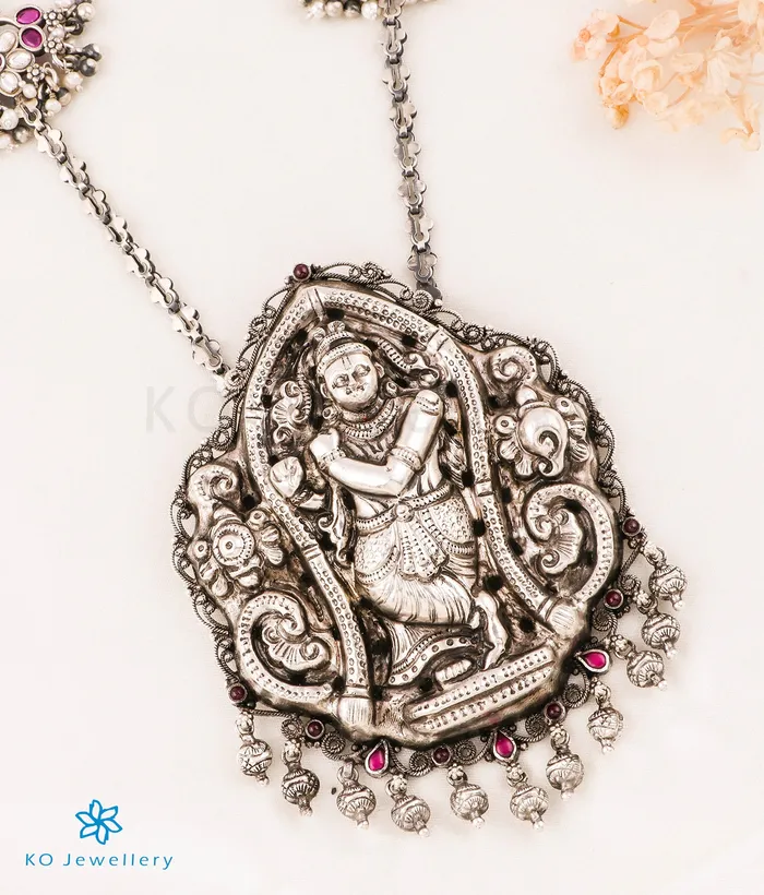 Silversmith Necklaces The Yadhunandana Silver Krishna Nakkasi Necklace